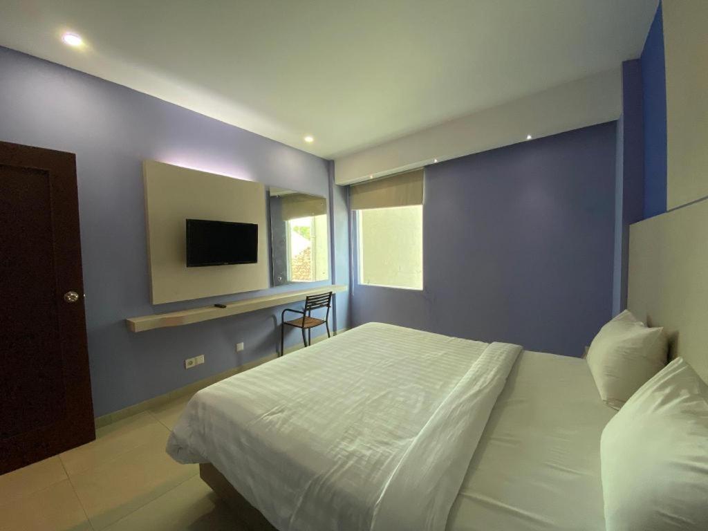 Kharisma Hotel Madiun Εξωτερικό φωτογραφία