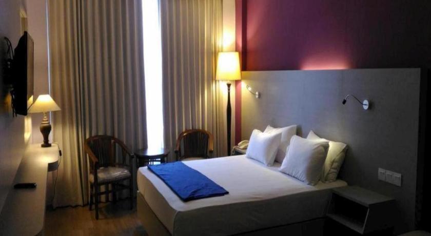 Kharisma Hotel Madiun Εξωτερικό φωτογραφία