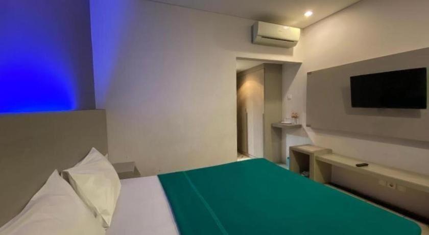 Kharisma Hotel Madiun Εξωτερικό φωτογραφία